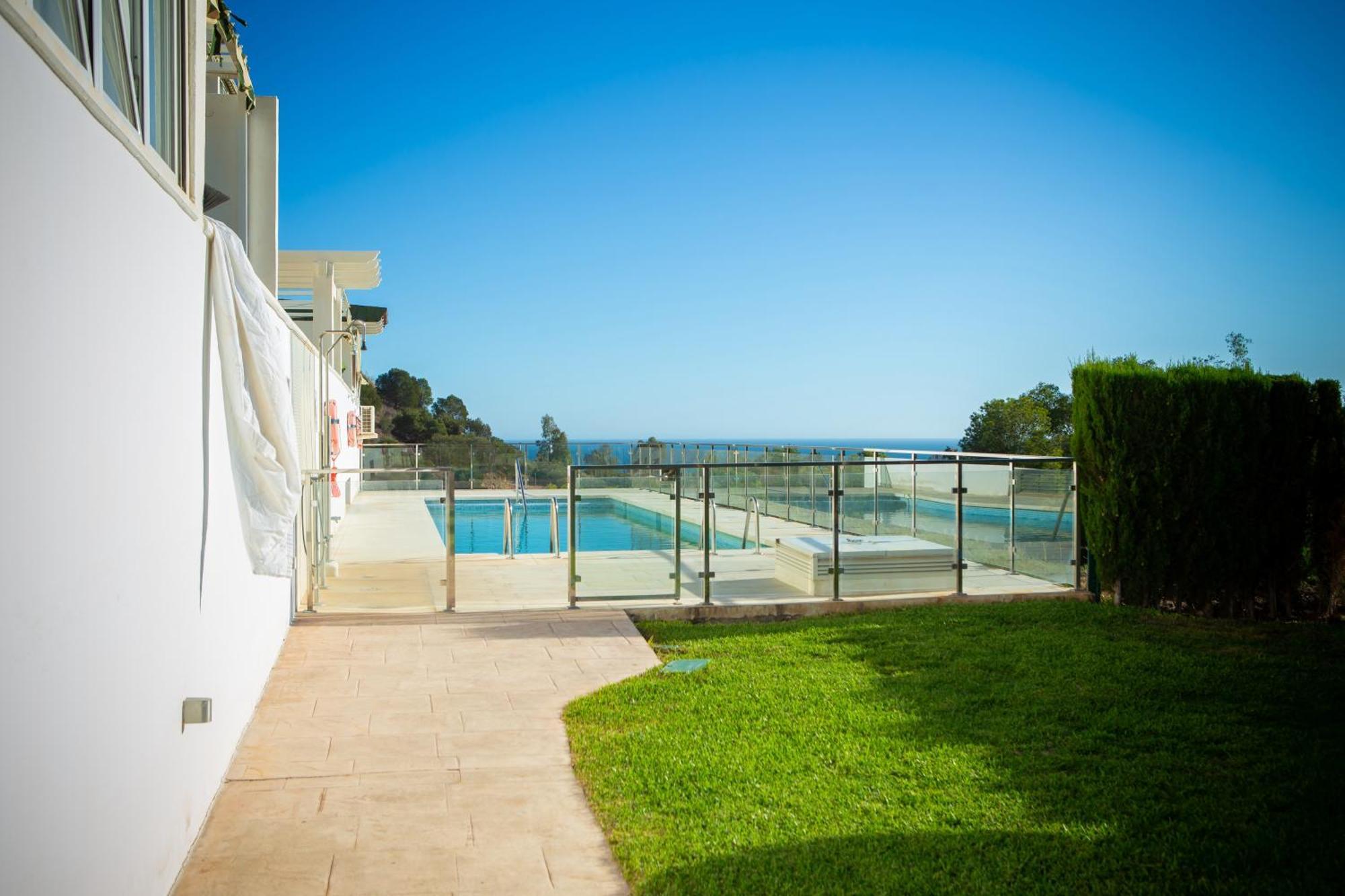 Benalhome - Tu Hogar Con Terraza Y Ducha Exterior Benalmadena Exterior photo